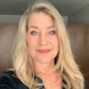 Meet your Posher, Carolyn